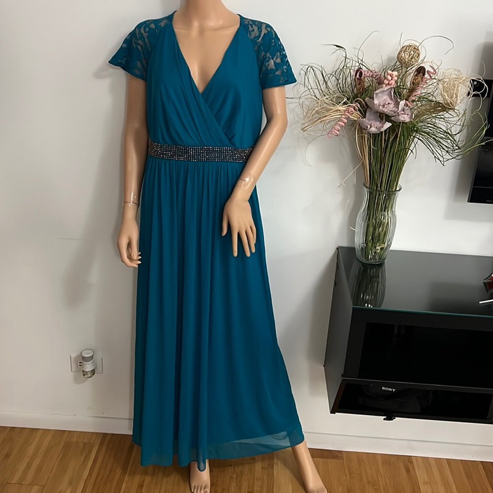 Roaman’s Woman’s Dress.